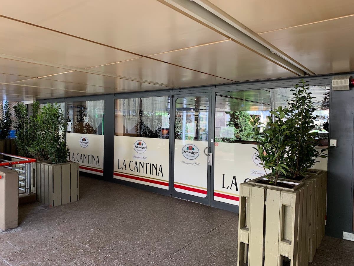 La Cantina