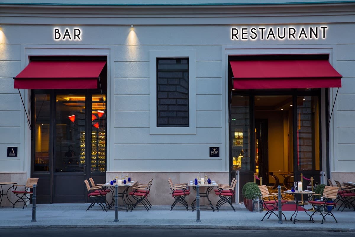 Schinkel Bar im TITANIC Gendarmenmarkt Berlin