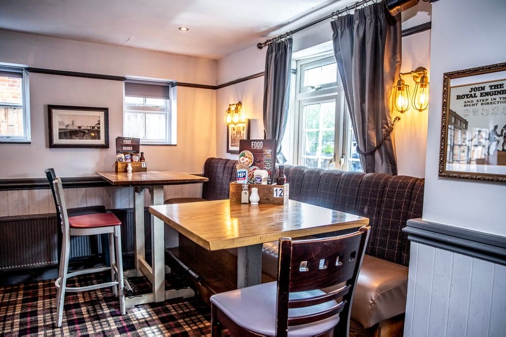 White Swan (Sandhurst)