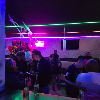 El Pachi Pachi: Bar Sport