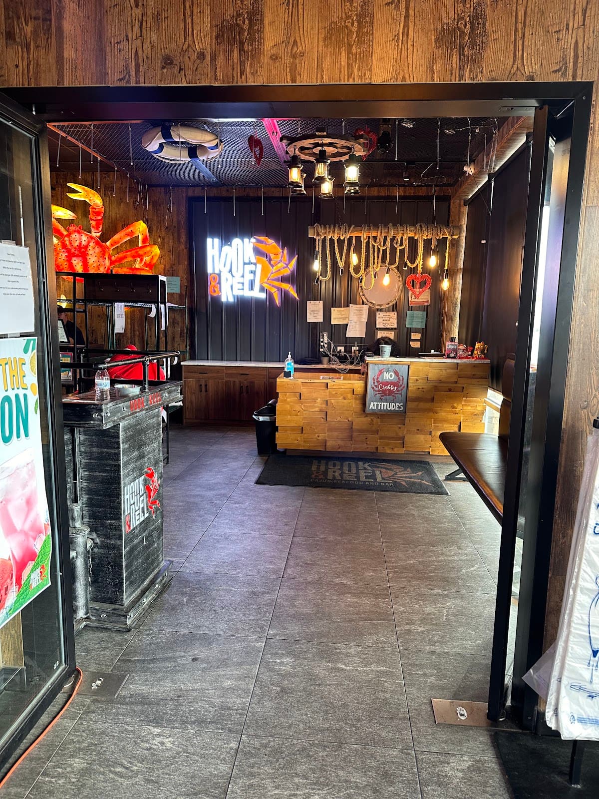 Hook & Reel Cajun Seafood & Bar @ Linden