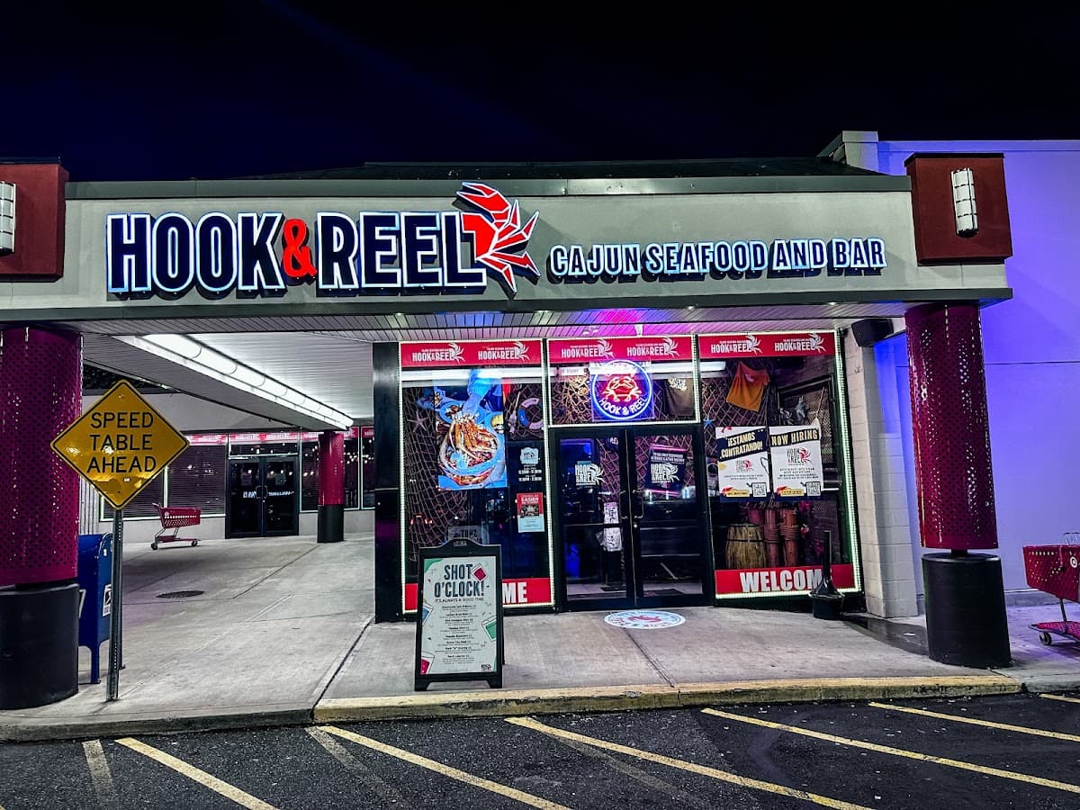 Hook & Reel Canjun Seafood & Bar @ Kearny