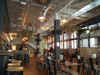 Café Beermoth · Craft Beer Bar