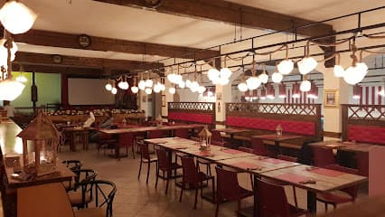 Pitty Village - Pub, sala biliardi, calcio balilla, ping pong e giochi di società