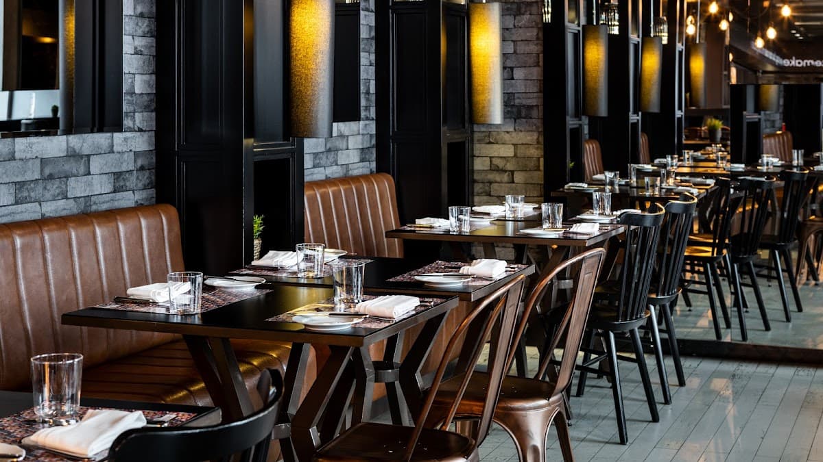 CR7 Corner Bar & Bistro