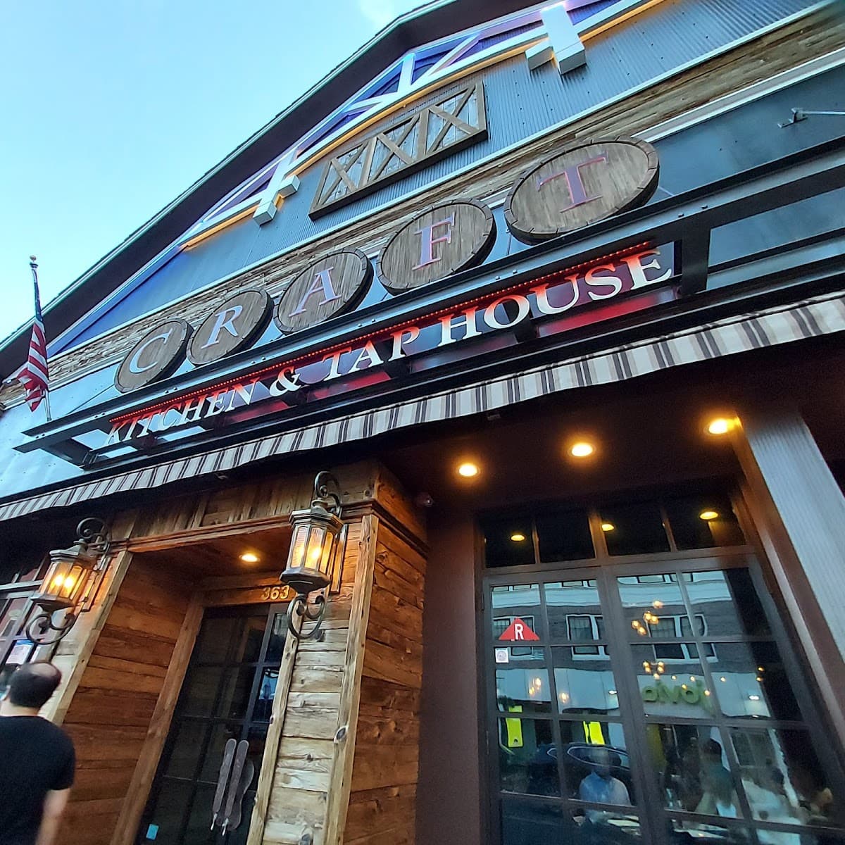 CRAFT KITCH AND TAP ROOM