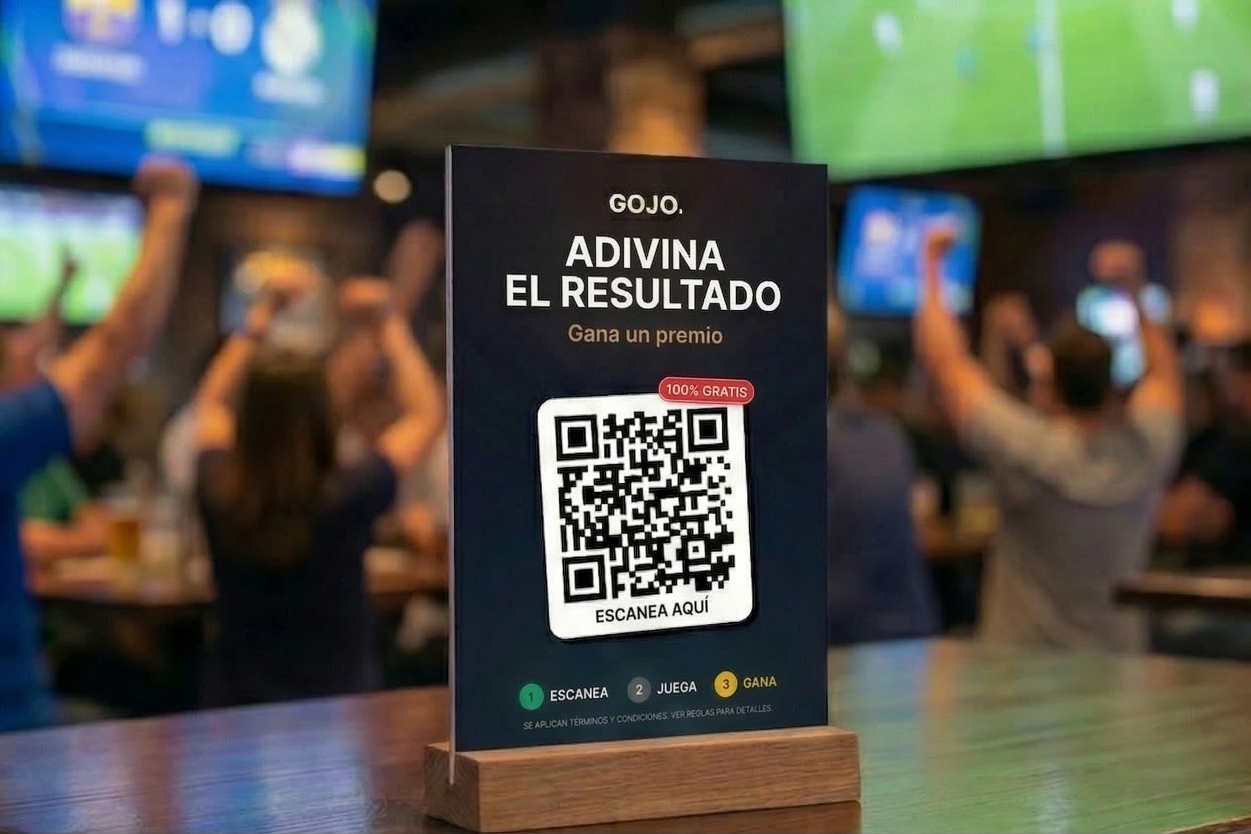 Patron de bar servant des clients